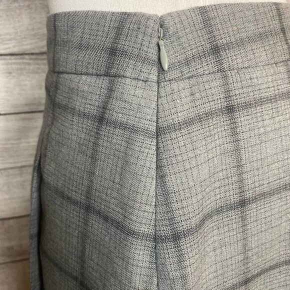 Loft Pleated Skirt - Picture 3 of 6